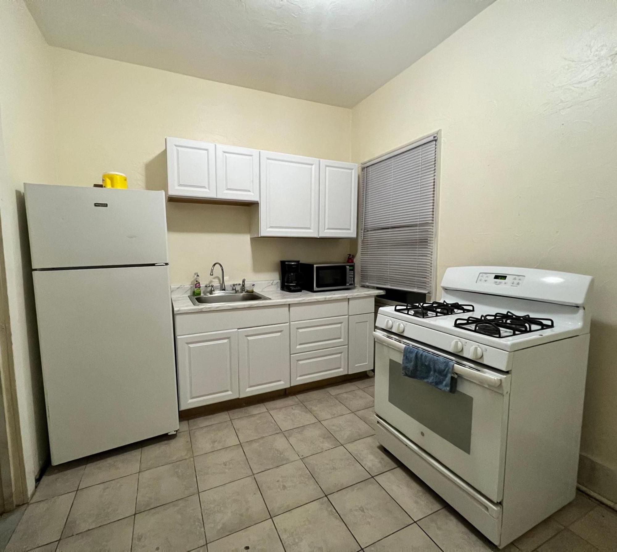 Esjacpe Guest House Бостон Экстерьер фото